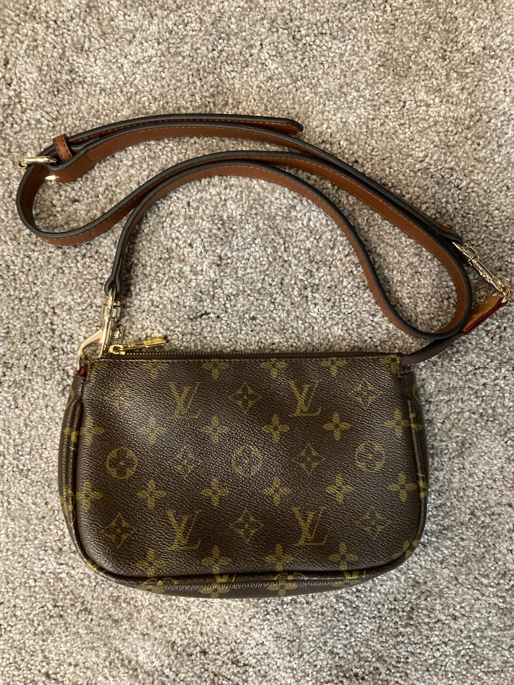 SOLD! 🌺Louis Vuitton Monogram Crossbody Pochette in Brown and Tan🌺 - Picture 3 of 15